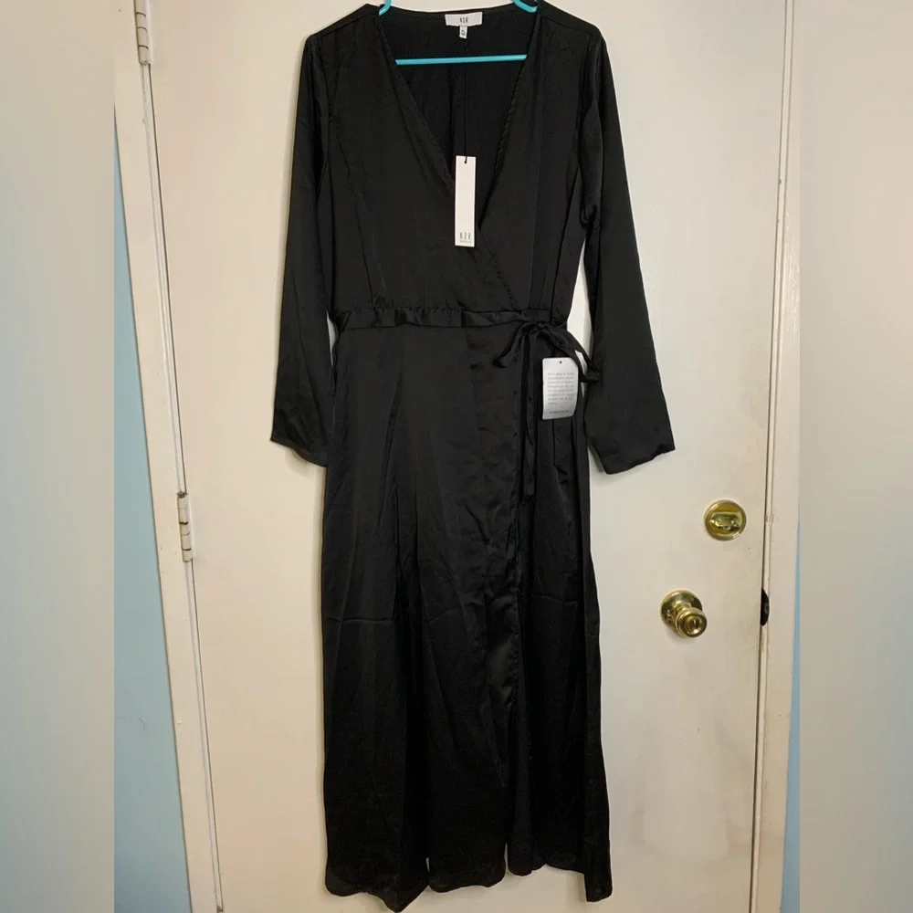 NSR Black Satin Midi Dress - Picture 4 of 8